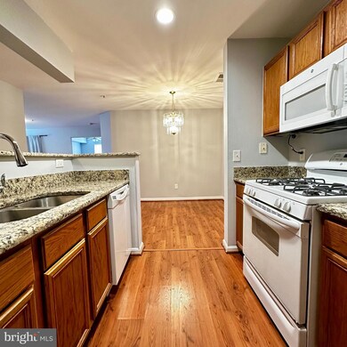 14162 Cuddy Loop unit 103, Woodbridge, VA 22193 - photo 3