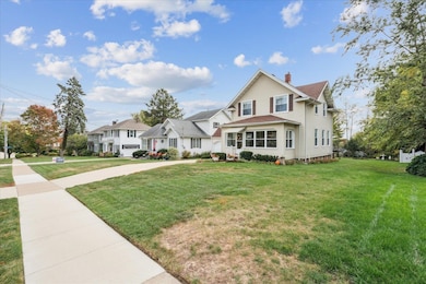 1760 Plymouth Ct, Dubuque, IA 52003 - photo 3