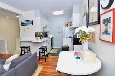 21 Telegraph St unit 3, Boston, MA 02127 - photo 3