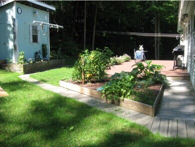 33 Ledgewood Rd, Claremont, NH 03743 - photo 4