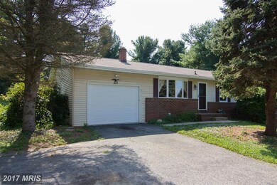 317 Kingston Cir, Sykesville, MD 21784 - photo 2