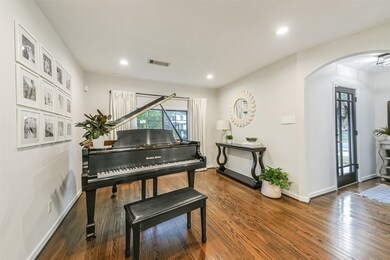 986 Althea Dr, Houston, TX 77018 - photo 7