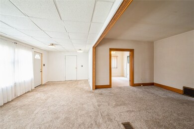 435 Forest Dr SE, Cedar Rapids, IA 52403 - photo 6