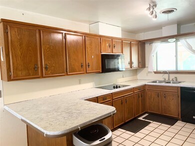 3057 Heritage Cir, Abilene, TX 79606 - photo 3