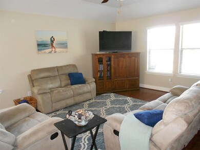 5222 Mcgrath Dr, Alvin, TX 77511 - photo 7