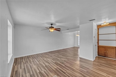 809 Huntly Dr, Chesapeake, VA 23320 - photo 5