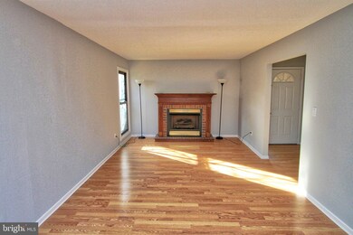 11 Enfield Dr, East Windsor, NJ 08520 - photo 3