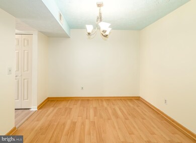 14016A Grumble Jones Ct, Centreville, VA 20121 - photo 7