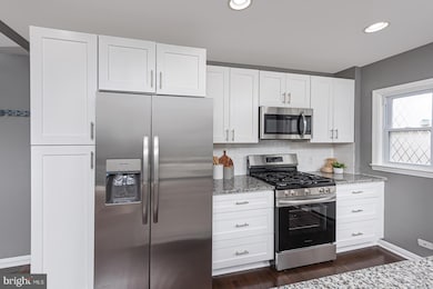 1251 Meridene Dr, Baltimore, MD 21239 - photo 6