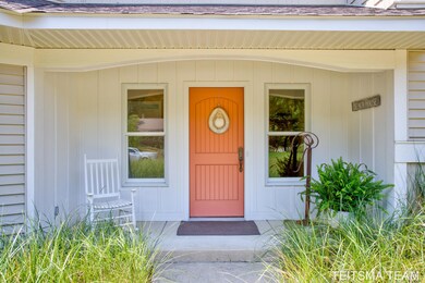 9435 Lakeview_Court, West Olive