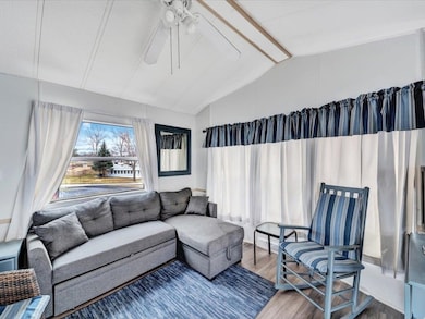 8 Angler Ln, South Hero, VT 05486 - photo 5