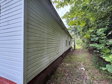 1039 Right Fork Bull Creek Rd, Prestonsburg, KY 41653 - photo 7