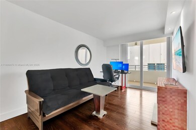 Oceanside Plaza unit 8P, Miami Beach, FL 33140 - photo 5