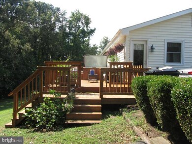 38437 Laurel Ridge Ct, Mechanicsville, MD 20659 - photo 2