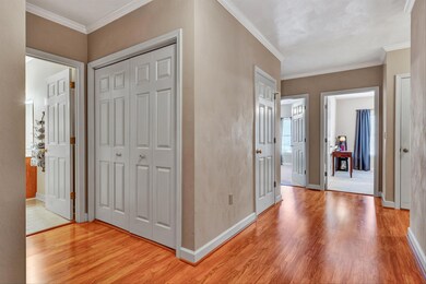 Foyer from Front Door_Unit 211