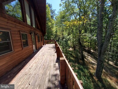 84 Berks Ct, Berkeley Springs, WV 25411 - photo 6