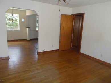 5525 Moret Dr E, Jacksonville, FL 32244 - photo 2