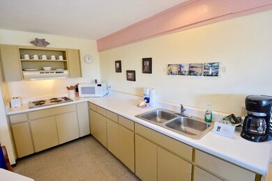 Well laid out kitchen