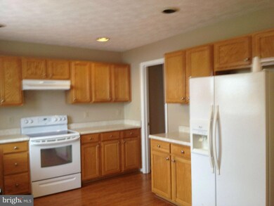 9398 6th St N, Laurel, MD 20723 - photo 6