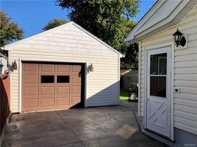 494 Esther St, North Tonawanda, NY 14120 - photo 3