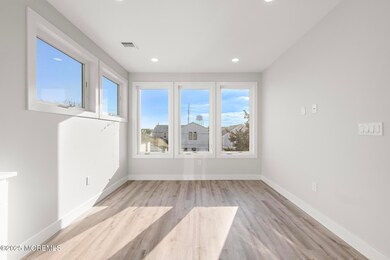 233 Dupont Ave (20)