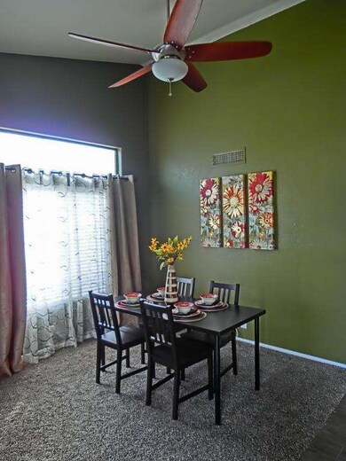 00Formal Dining Room