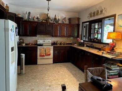 202 SE Beverly Hills Ave, San Juan, PR 00926 - photo 5