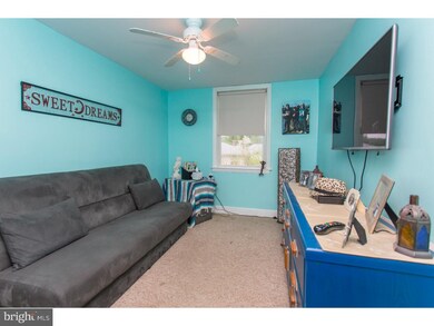 1163 Oakwood Dr, Glenolden, PA 19036 - photo 7