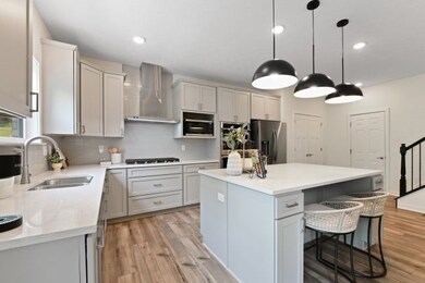 422 Millstone Ln, Finleyville, PA 15332 - photo 4