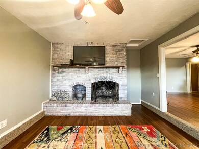 810 E Rosa St, Shawnee, OK 74804 - photo 7