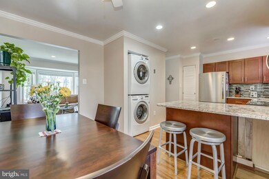 9810 Oakdale Woods Ct, Vienna, VA 22181 - photo 7