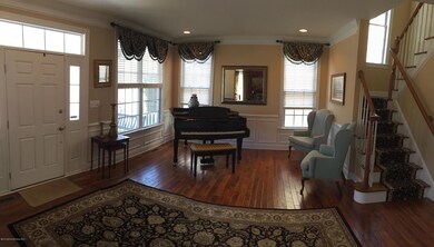 Living room 1.JPG