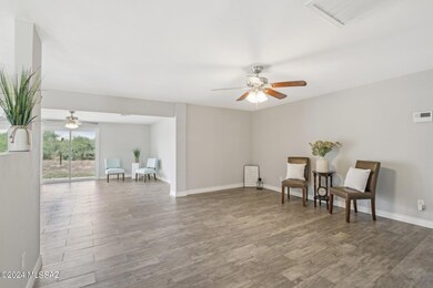 W Killarney Ave-008