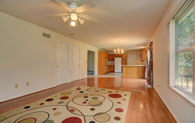 533 Coshocton Ave, Thornville, OH 43076 - photo 3