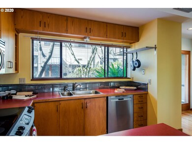 970 Lincoln St unit 15, Eugene, OR 97401 - photo 5