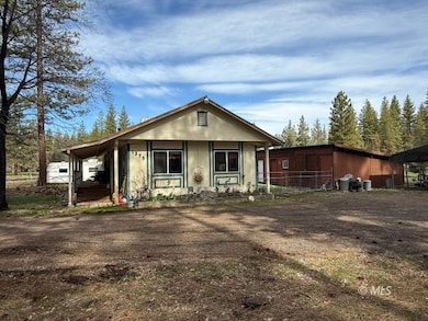 1375 Cedar Dr, Lookout, CA 96054 - photo 6