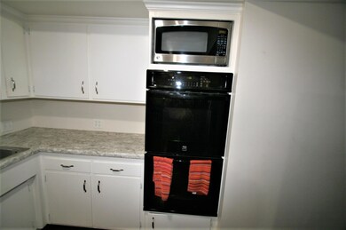 3656 Traverse St, Redding, CA 96002 - photo 7