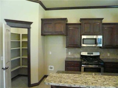Kitchen. Walk-In Pantry, Tiled Back Splash