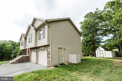 397 Leviticus Dr, Bunker Hill, WV 25413 - photo 2