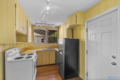 305 Thomas St, Athens, AL 35611 - photo 7