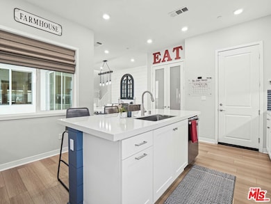 27717 Knoll View Place, Valencia, CA 91381 - photo 6