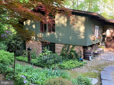 5324 Black Oak Dr, Fairfax, VA 22032 - photo 2