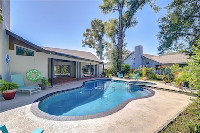 3816 Buckingham Loop Dr, Valrico, FL 33594 - photo 2