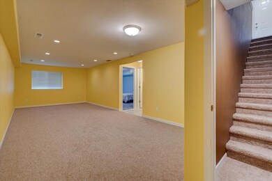 2409 Snapdragon Cir SW, Cedar Rapids, IA 52404 - photo 5