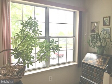 811 Northridge Dr, Norristown, PA 19403 - photo 3