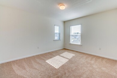 The Elle - 5th Bedroom