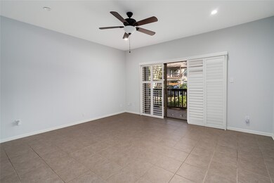 11711 Memorial Dr unit 285, Houston, TX 77024 - photo 4