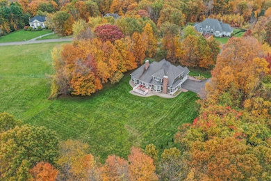 42 Garrett Rd, Canton, CT 06019 - photo 2