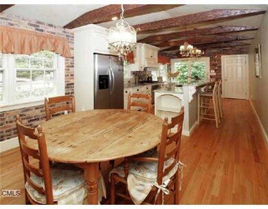 95 Rockridge Ln, Stamford, CT 06903 - photo 4