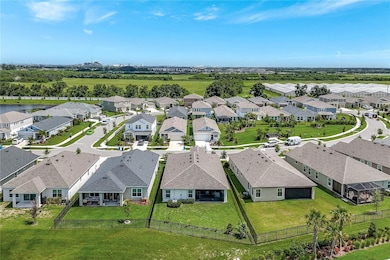 6219 Golden Nettle Dr, Apollo Beach, FL 33572 - photo 2